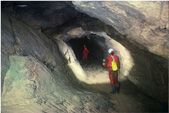 Aquifères karstiques en Ardèche méridionale