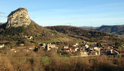 Journée à Saoû : village et forêt